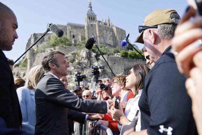 Emmanuel Macron, à son arrivée au Mont-Saint-Michel (Manche), le 5 juin 2023. 
