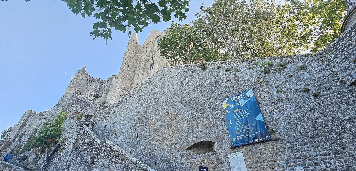 Le Mont-Saint-Michel. "La demeure de l'archange" : mille ans déjà !