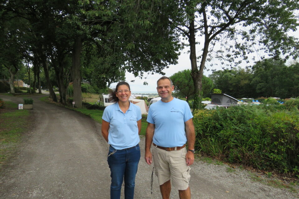 Gaëlle et Sylvain Hees sont les propriétaires du camping Le Balcon de la baie du Mont-Saint-Michel.
